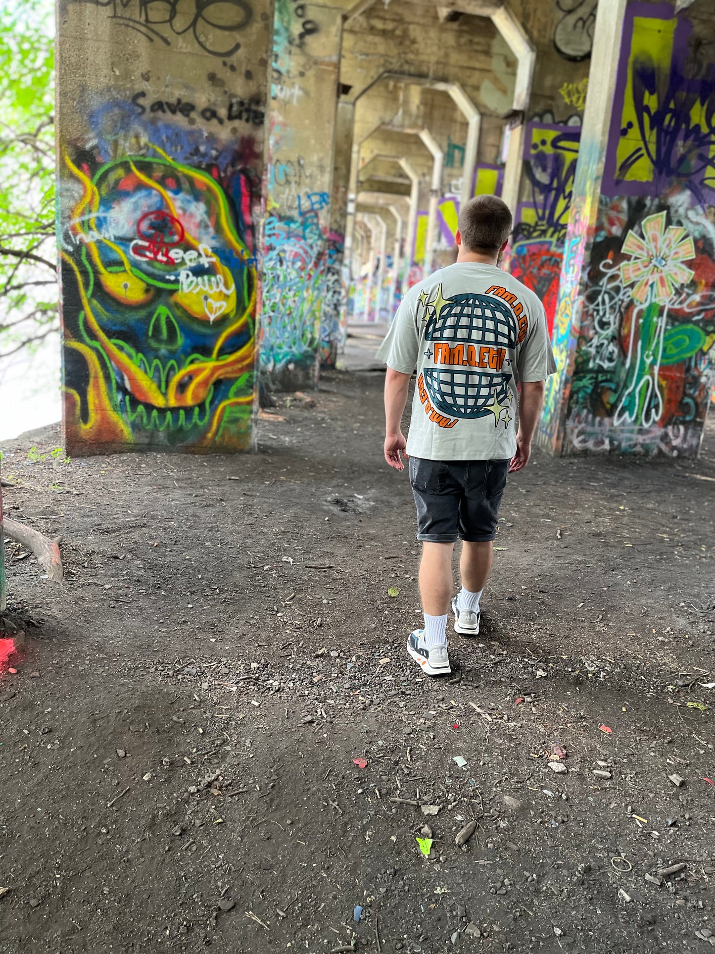 GLOBAL TEE